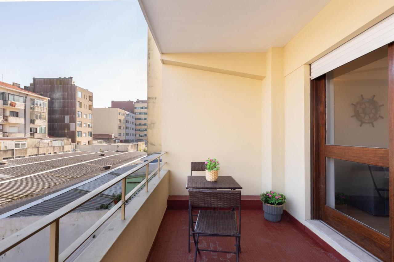 Host Wise - Trendy Bright Flats With Jacuzzi - 5 Min Beach Matosinhos  Bagian luar foto