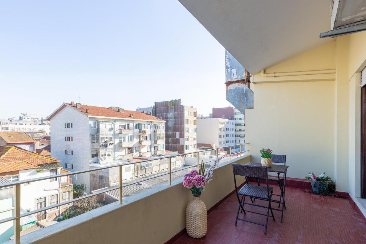 Host Wise - Trendy Bright Flats With Jacuzzi - 5 Min Beach Matosinhos  Bagian luar foto